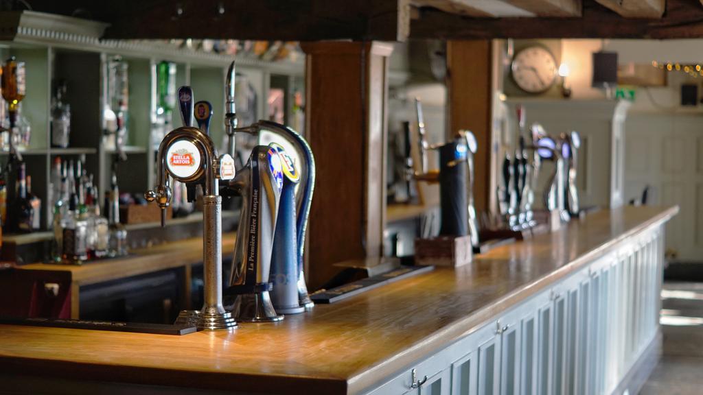 The Greyhound Inn Chalfont St Peter Bagian luar foto